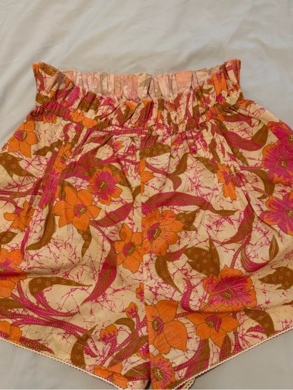Floral Elastic-Waist Women’s Shorts in Pink & Orange